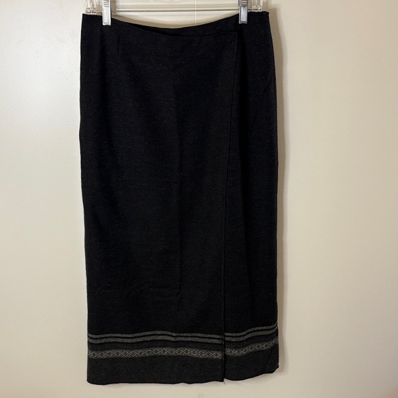 Eddie Bauer Black Midi Skirt with Gray Accents - Picture 1 of 5